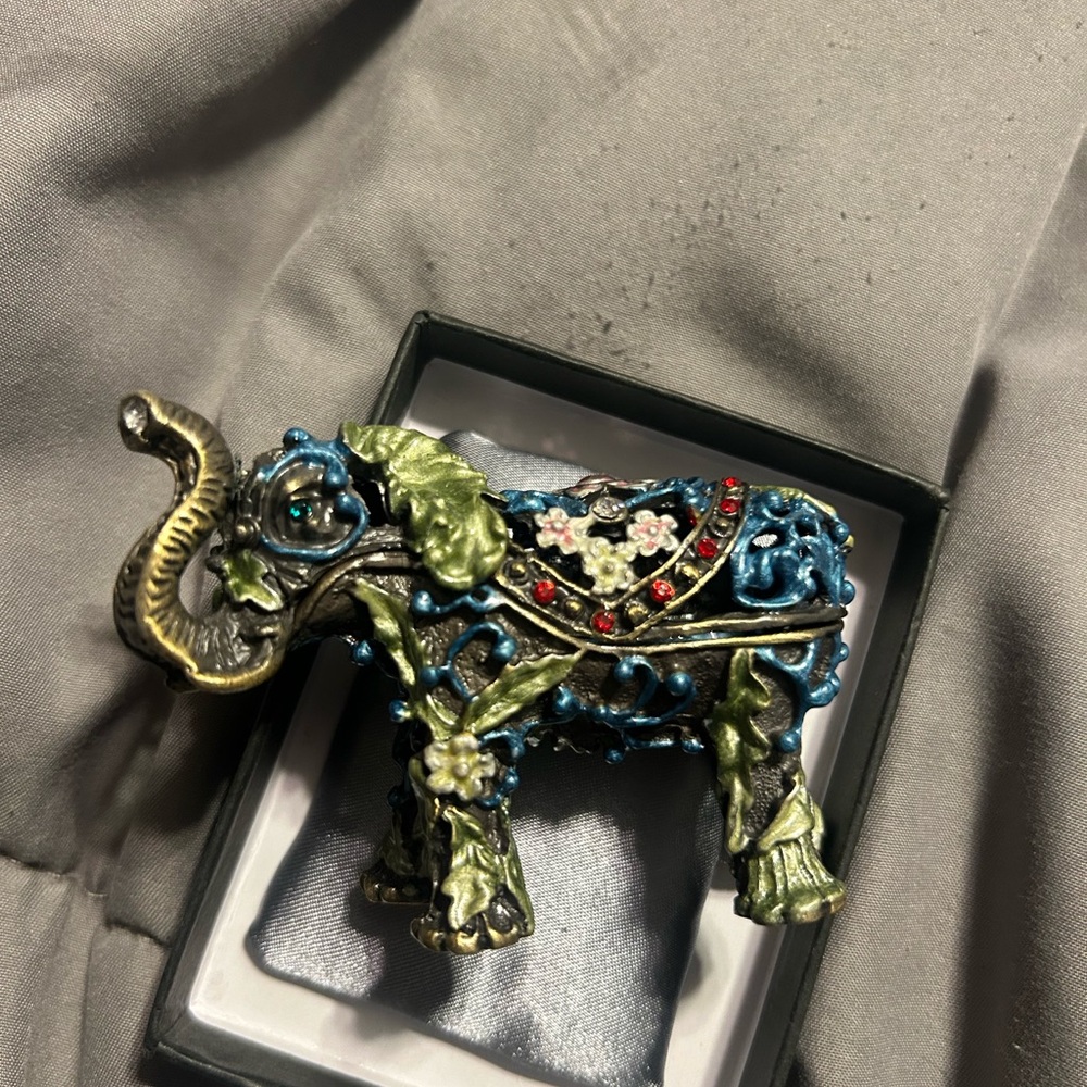 Zanzibar Decorative Elephant Figurine